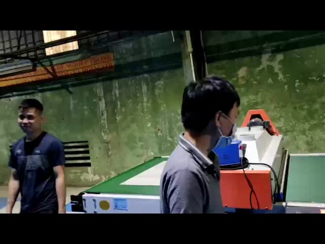 China Máquina de revestimiento de azulejos de suelo SPC Máquina de impresión UV de puntos para la venta